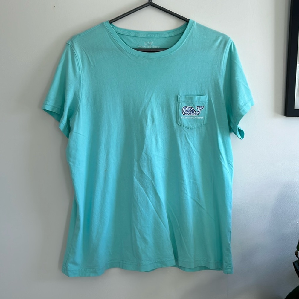 Vineyard vines t-shirt